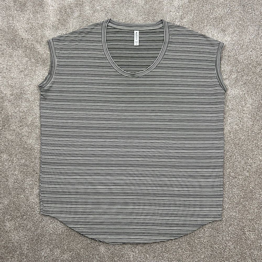 Athleta Women's Size Large Tall‎ Gray Sleeveless Top